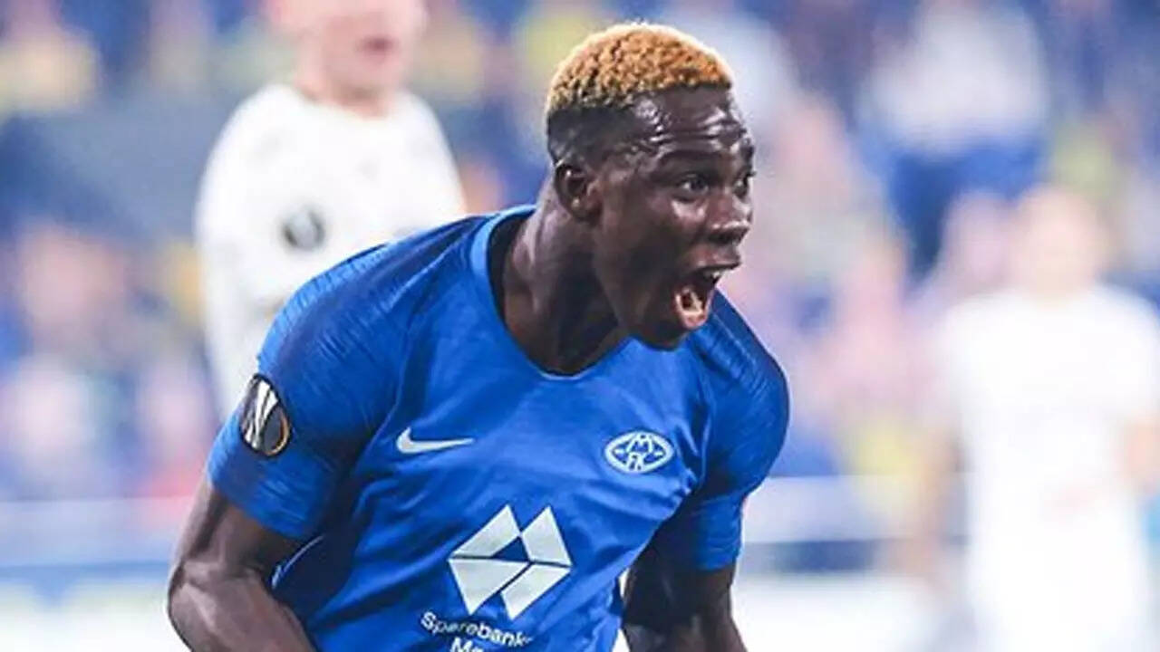 Chelsea set to sign Molde striker David Datro Fofana after clubs confirm  deal