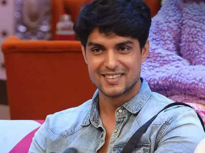 #BB16!I used to hide from the cameras Ankit