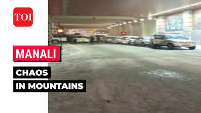As snowfall continues in Manali, 400 vehicles rescued safely from south portal of Rohtang tunnel