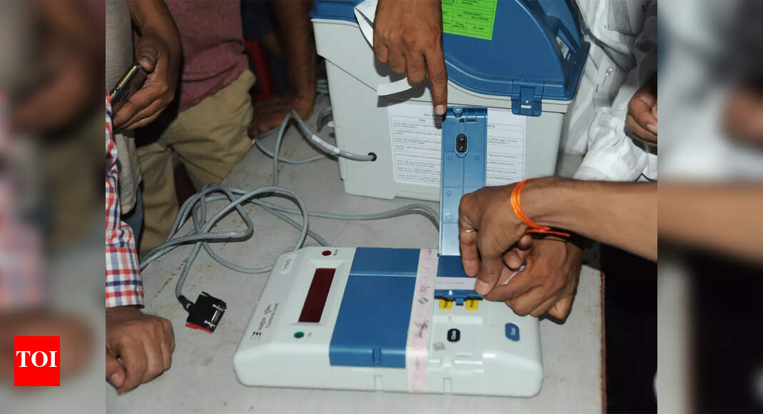 PERR-2023: Training to EROs, AEROs, PEBOs held in Kishtwar – Times of India