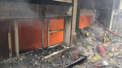 Major fire breaks out at Mochpura Bazaar in Ludhiana
