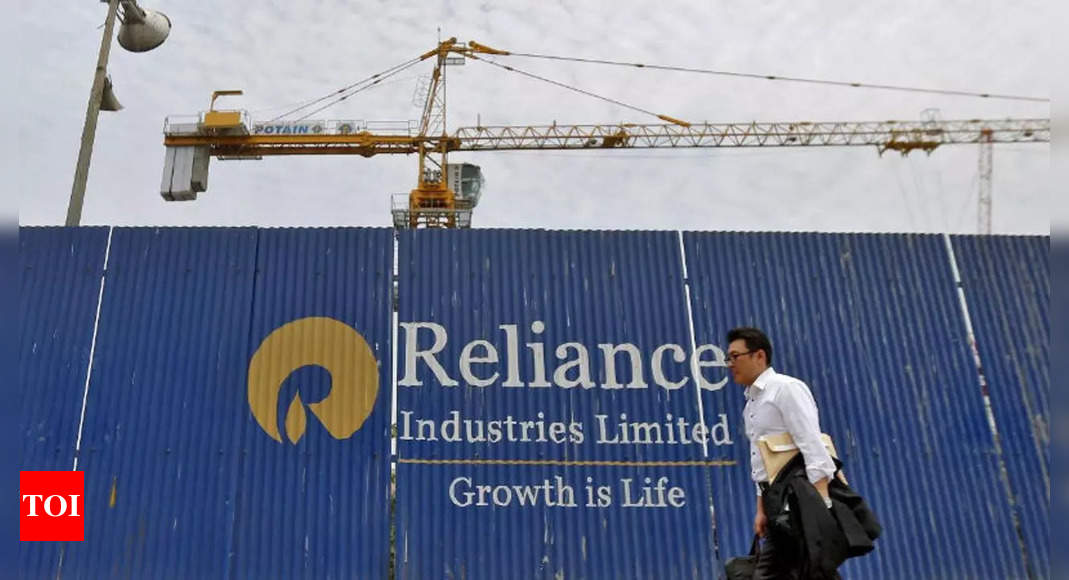 Reliance seeks bids for sale of KG-D6 gas at rates linked to JKM – Times of India