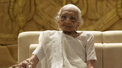 Northeast CMs joins nation to mourn death of PM Narendra Modi's mother