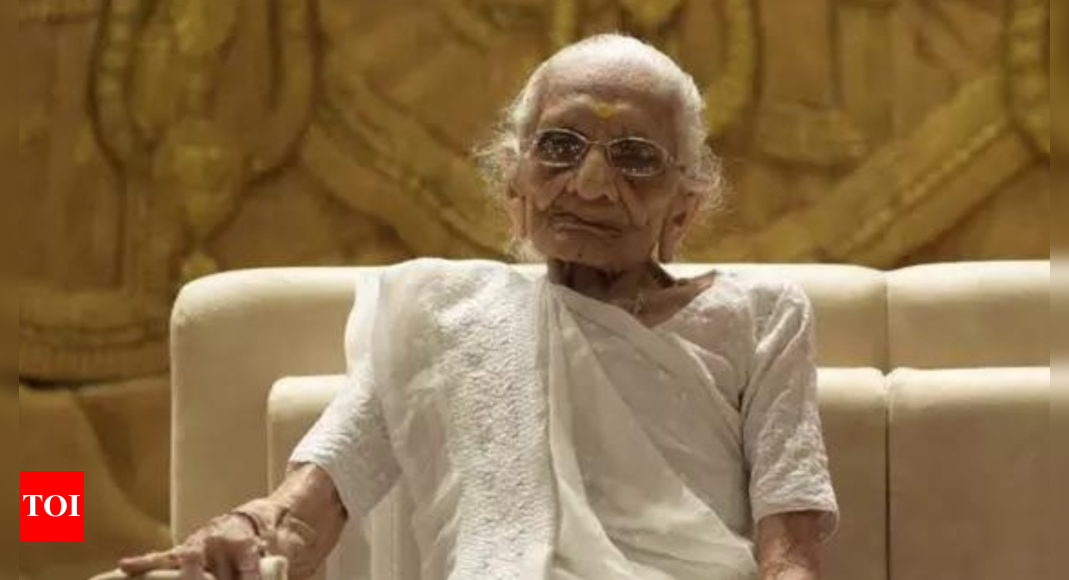 पीएम नरेंद्र मोदी की मां के निधन पर शोक मनाने देश पहुंचे पूर्वोत्तर के सीएम |  गुवाहाटी समाचार – टाइम्स ऑफ इंडिया