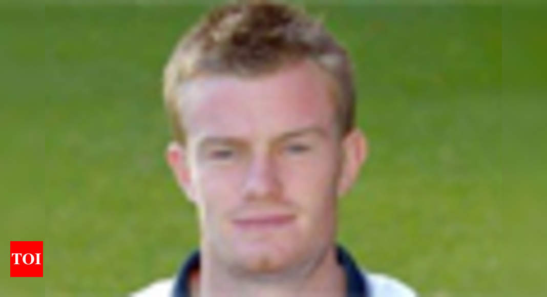 Chris Brunt, Chris Brunt Stats Pics & Videos EPL 2011 Football News