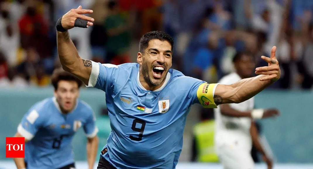 Uruguay striker Luis Suárez joining Brazil's Gremio