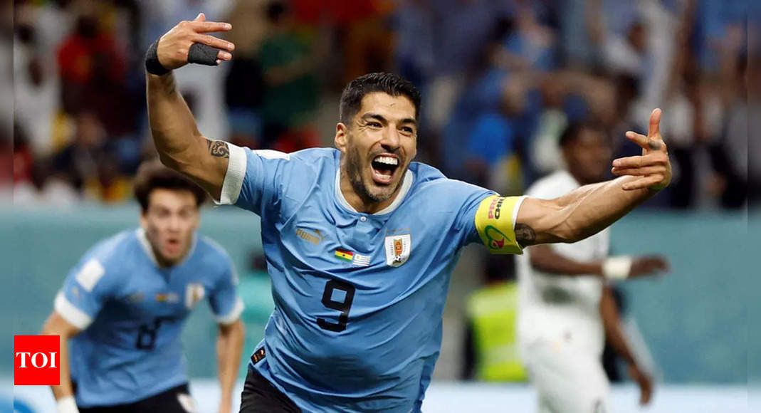 Uruguay striker Luis Suárez joining Brazil's Gremio