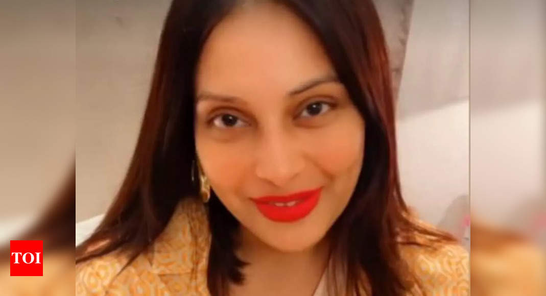 Bipasha Basu drops a video with her daughter Devi, says it’s been a magical year as she wishes fans! – Times of India