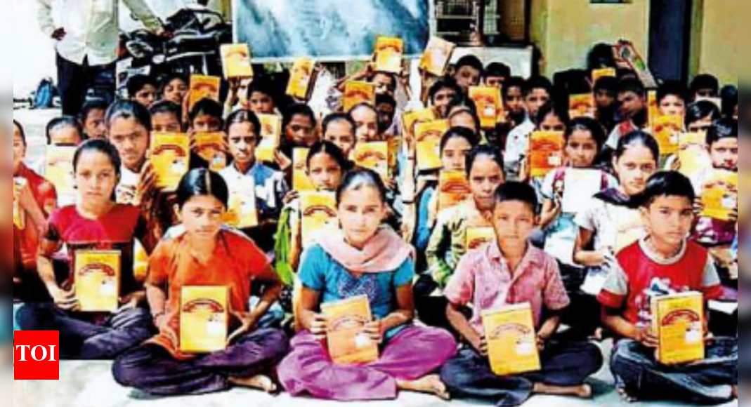 गुजरात में बच्चों का सहकारी बैंक: बड़ी बचतकर्ताओं ने 3 करोड़ रुपये का ऋण दिया |  अहमदाबाद समाचार – टाइम्स ऑफ इंडिया