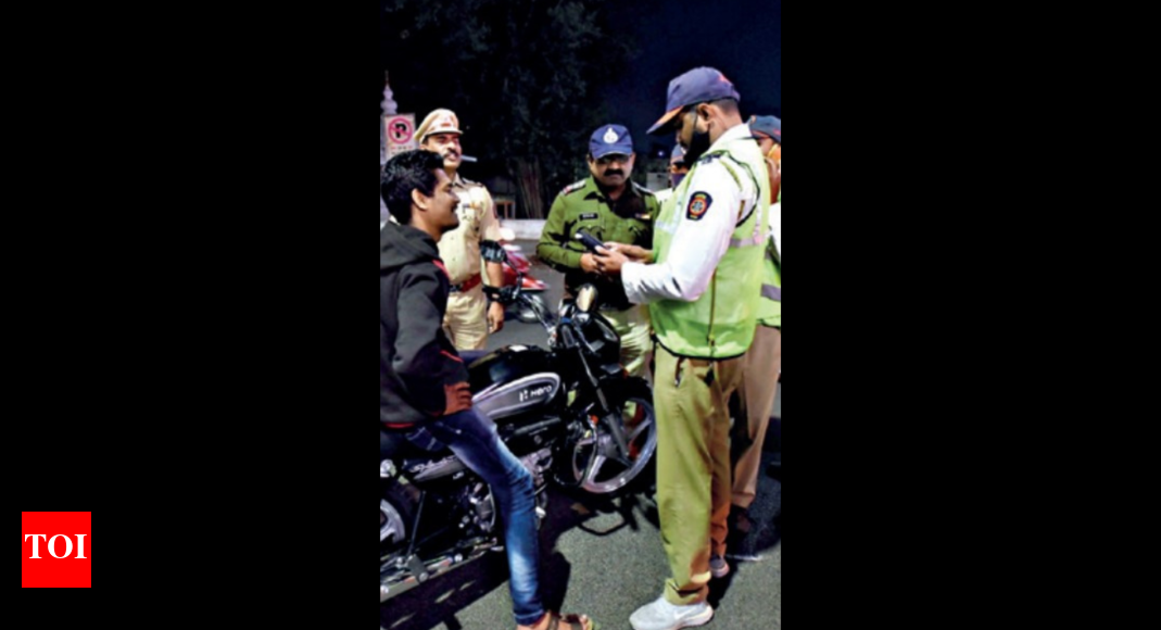 पुणे में 271, पिंपरी चिंचवाड़ नए साल के उपलक्ष्य में शराब पीकर गाड़ी चलाने के लिए कार्रवाई का सामना |  पुणे समाचार – टाइम्स ऑफ इंडिया