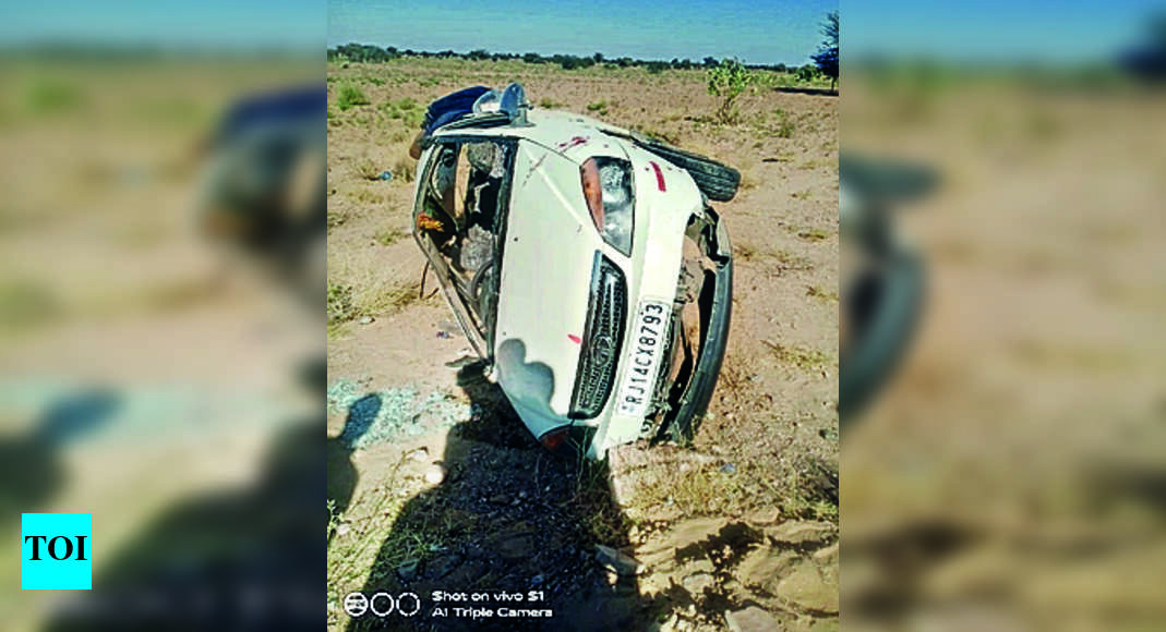 Jaisalmer: 2 Girls Die As Car Hits Bus In Jaisalmer Dist | Jaipur News ...