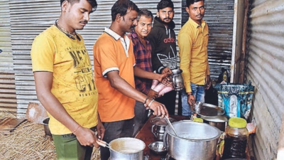 These 5 cooks serving Magh Mela devotees with delicious food