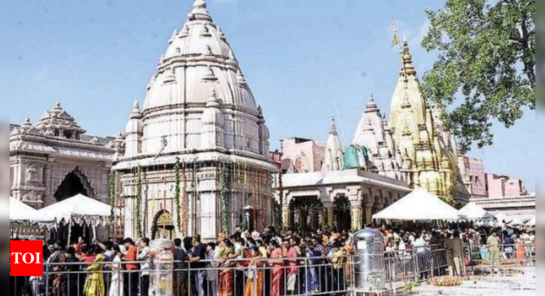 Dham: Crowd Surges At Kv Dham As Kashi Ushers In New Year | Varanasi ...