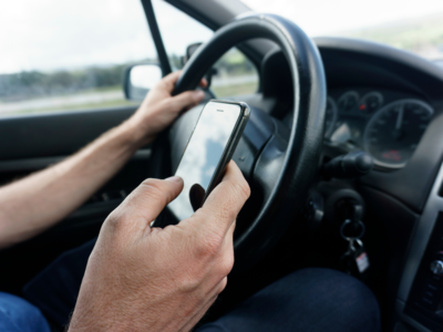 Mobiles: 1,040 lives lost in road accidents due to use of mobile phone ...