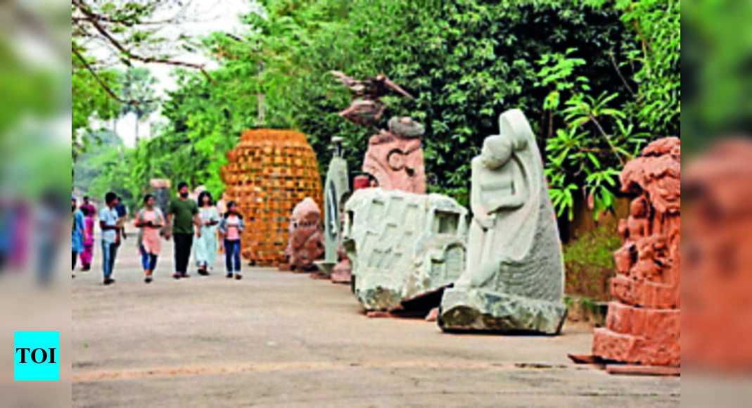 शहर प्रमुख स्थानों पर स्थापना के लिए 51 मूर्तियां तैयार |  भुवनेश्वर समाचार – टाइम्स ऑफ इंडिया
