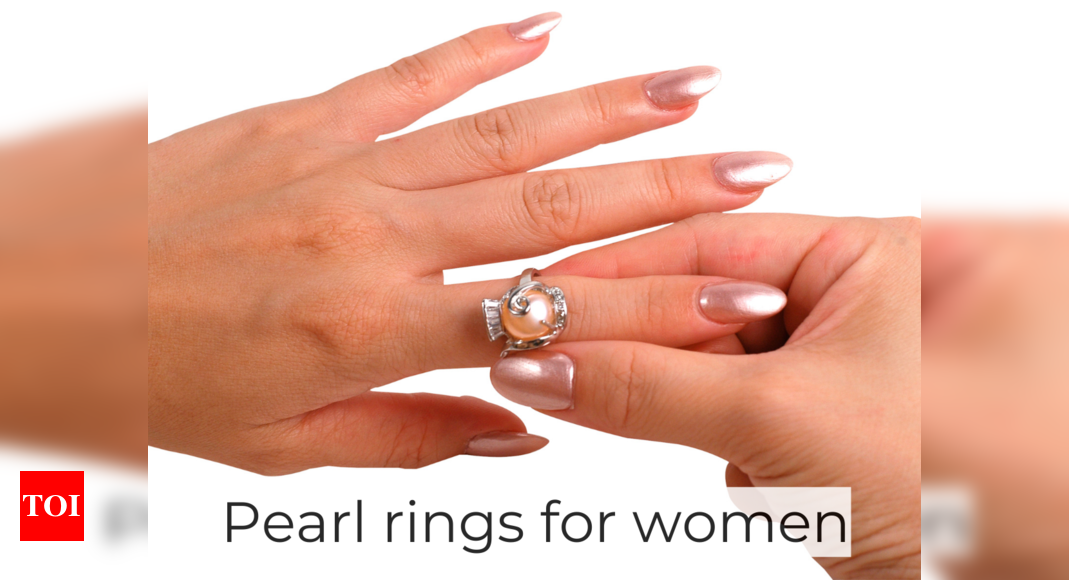 Buy Pearl Rings for Women in UK | Angara