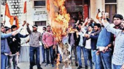 Students protest at Rajasthan University over delay in teacher promotions