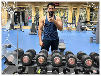 Prithviraj Sukumaran steals hearts in his latest pic from the gym