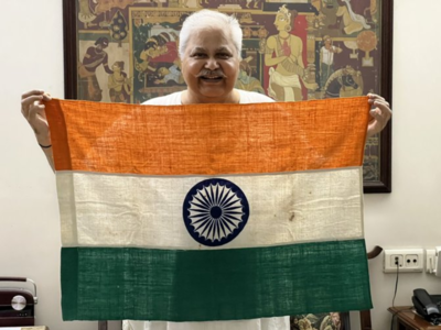Satish Shah becomes victim of racism at London airport: 'I overheard Heathrow staff wonderingly asking his mate 'how can they afford 1st class?'; netizens react