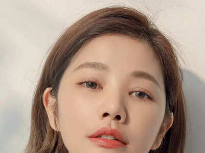 Taiwanese beauty goes viral for looking like a 20-year-old at 47!
