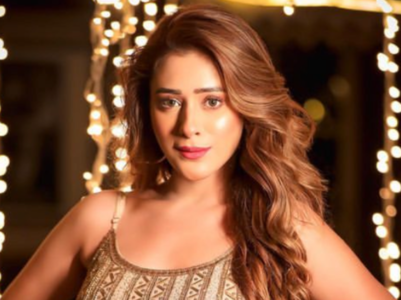 Hiba Nawab’s ultra-glam looks