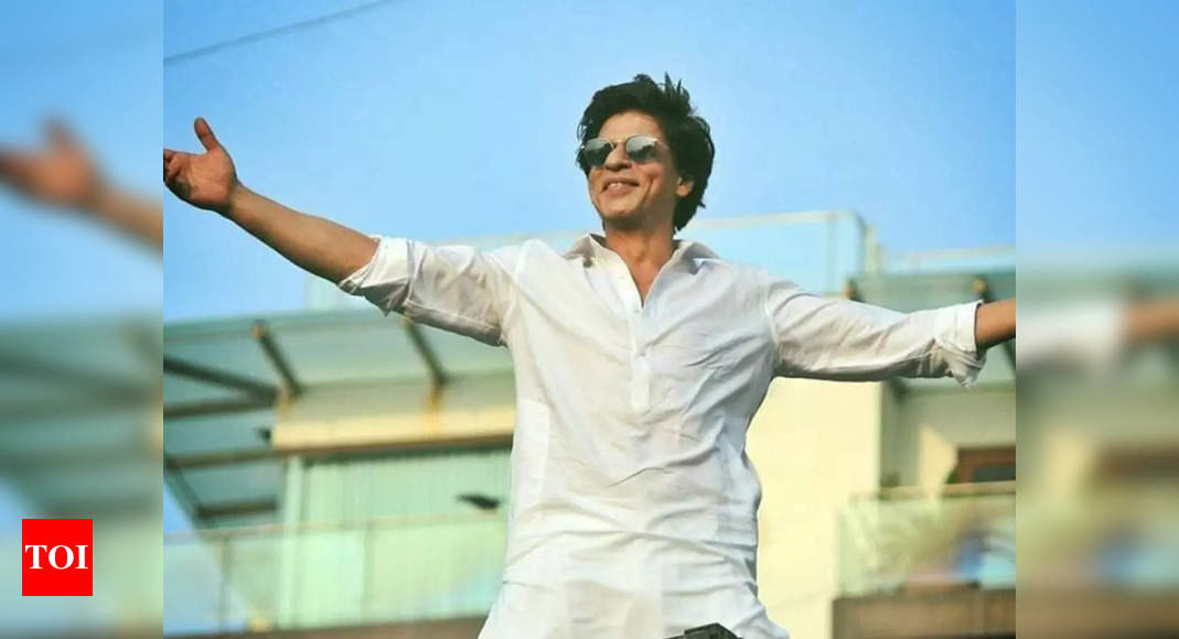 Twitter user asks Shah Rukh Khan his monthly income, here’s what the ‘Pathaan’ star revealed | Hindi Movie News