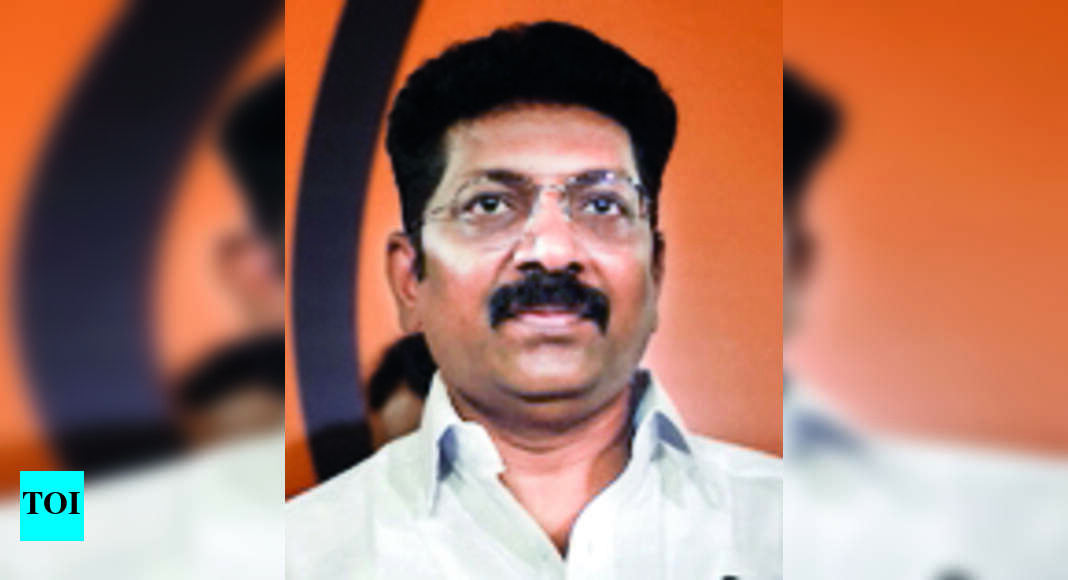 Dmk Party Hopper Saravanan Joins Aiadmk Chennai News Times of India