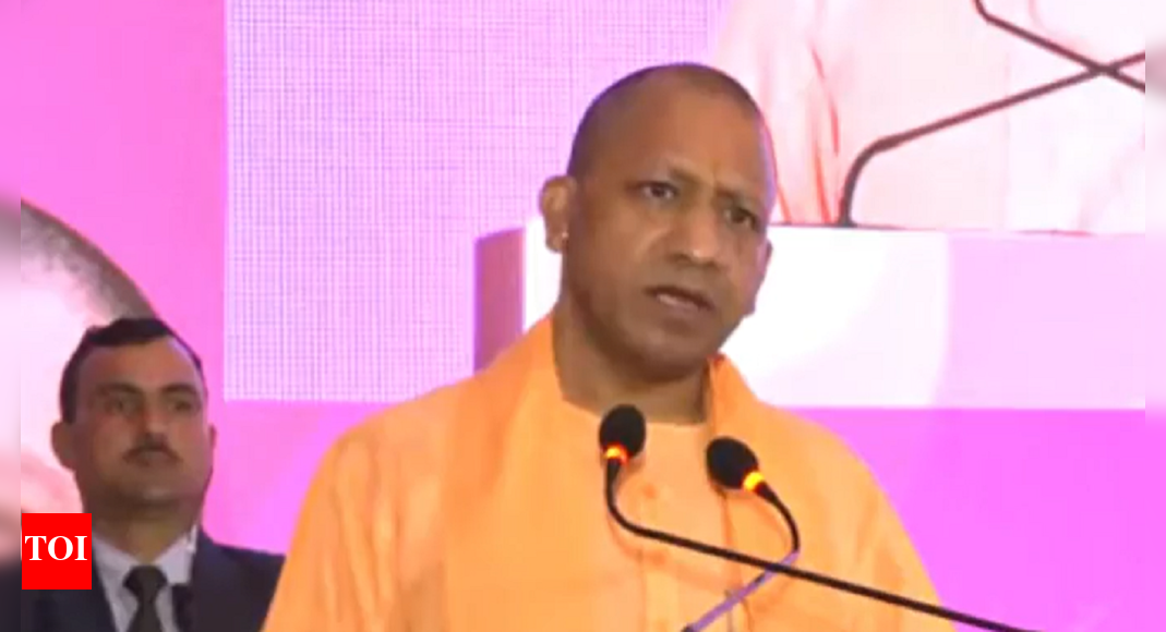 Yogi Adityanath meets industry leaders in Mumbai, invites them to ...