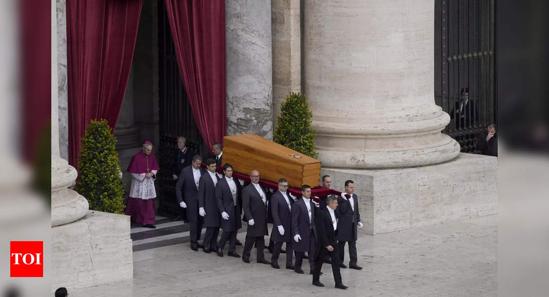Pope Benedict XVI Funeral: Pope Francis holds funeral of predecessor Benedict XVI as thousands mourn | World News – Times of India
