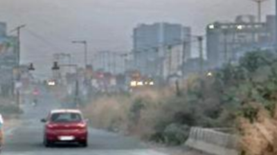 Air quality dips to 'poor' in Pune, 'very poor' in Mumbai | Pune News ...