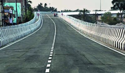 Ruling, oppn’s ‘fight for credit’ delays Jugsalai bridge opening