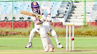 Sen ton sets up intriguing final day