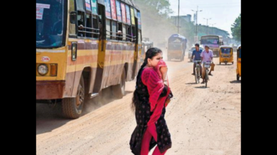 Dusty bypass road in Madurai makes commuting a nightmare