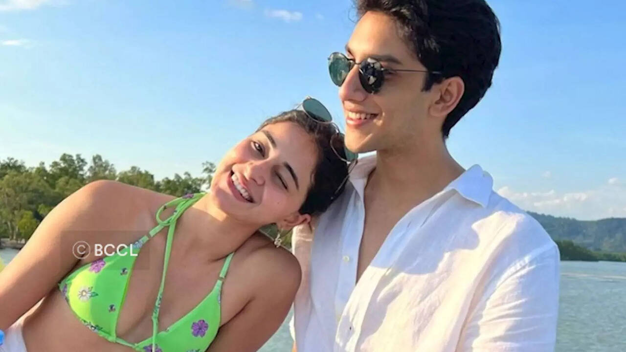 Actor Vedang Raina posts vacation pictures with Ananya Panday and Navya  Naveli Nanda