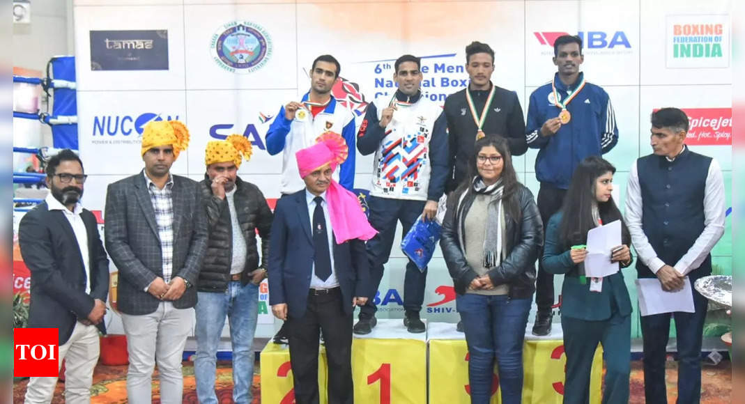 Thapa, Hussamuddin clinch gold medals as Services defend crown at national boxing | Boxing News – Times of India