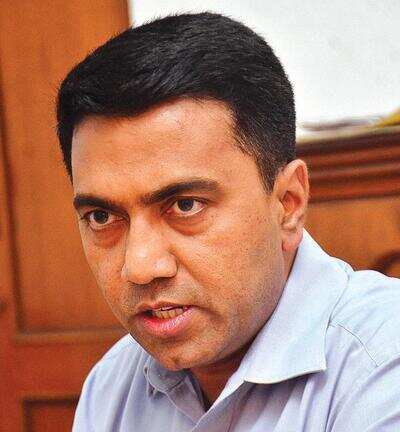 Dispose of pending land cases, CM tells dy collectors