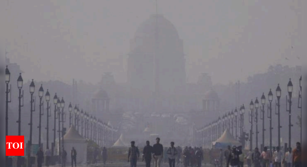 कड़ाके की ठंड, कोहरे वाली दिल्ली ने एक बार फिर उपकरण डाउन करने को मजबूर |  दिल्ली समाचार – टाइम्स ऑफ इंडिया