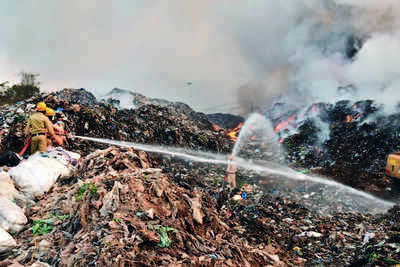 Sudden fire at Pachanady dump yard leads to panic