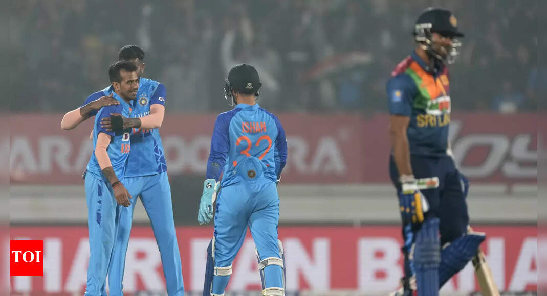 3rd T20I Live: Rahul Tripathi falls after a quick-fire 35