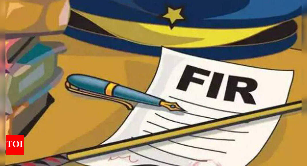 लखनऊ में 33 लाख रुपये की धोखाधड़ी में बीमा कंपनी के कर्मचारी के खिलाफ प्राथमिकी |  लखनऊ समाचार – टाइम्स ऑफ इंडिया