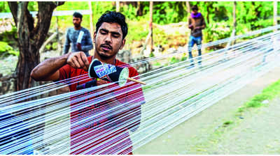 Despite ban, manjha is easily available in city; cops on alert