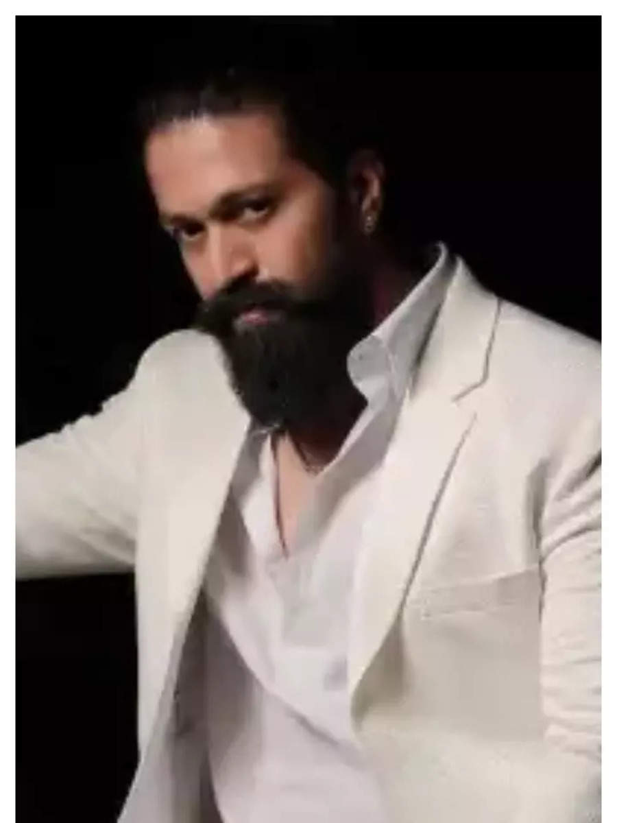 10 Styish Fashion Goals Of Yash | Times of India