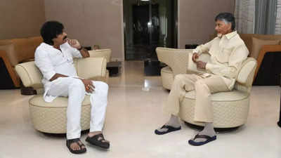 Janasena chief Pawan Kalyan calls on TDP supremo Chandrababu Naidu over political situation in Andhra Pradesh