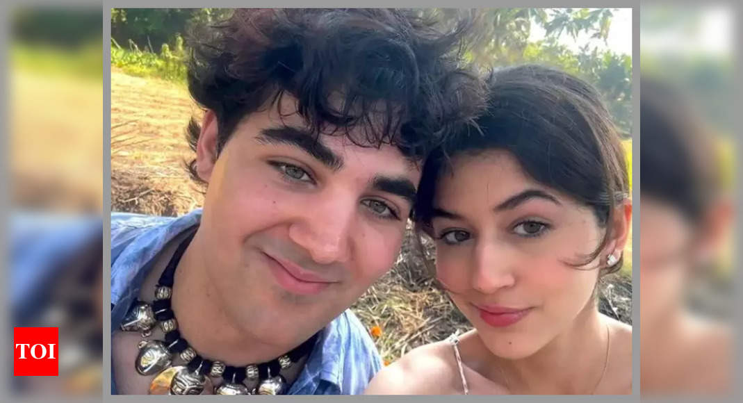 Twinkle Khanna’s son Aarav and Rinke Khanna’s daughter Naomika share a selfie; fans want them to ‘start acting in films’ – See photo – Times of India