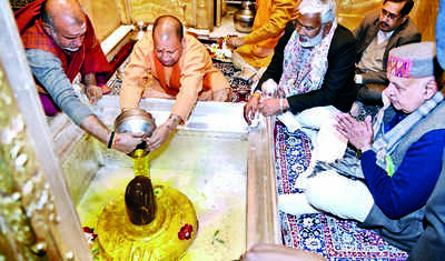 CM inspects Tent City, reviews arrangements