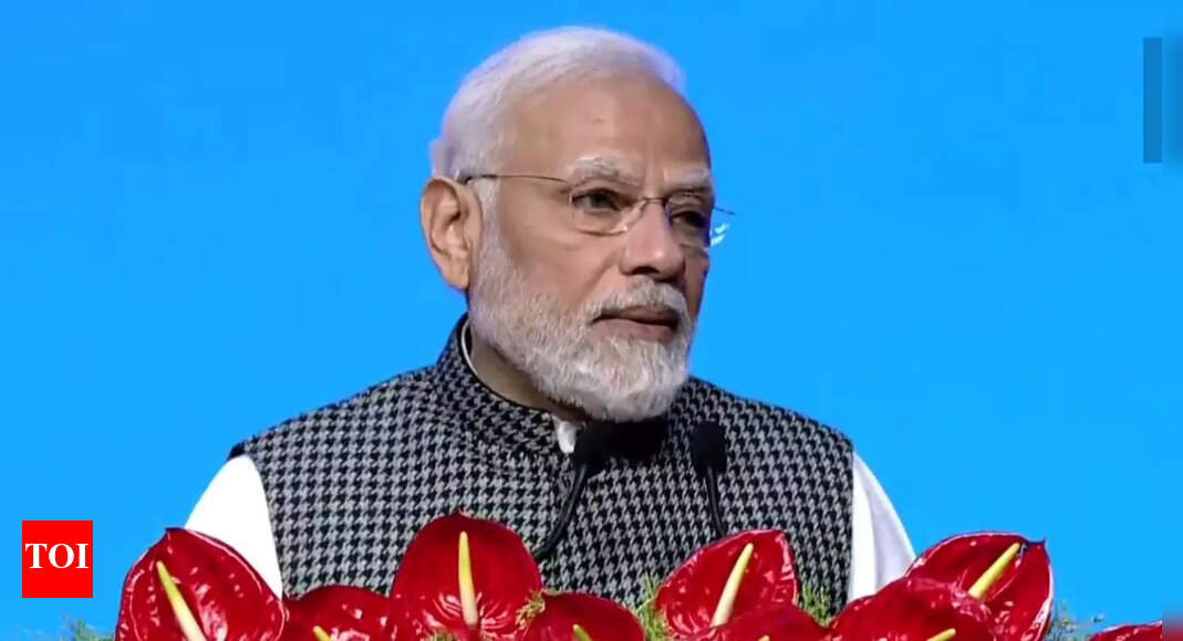 Live: PM inaugurates Pravasi Bharatiya Divas Convention