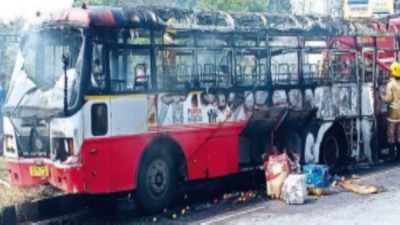 Two killed as bus rams bike on Bengaluru-Chennai NH