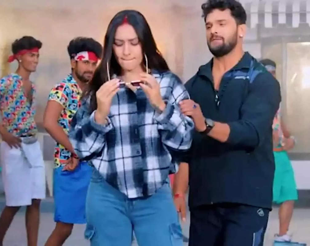 
Bhojpuri superstar Khesari Lal Yadav and singer Kalpana's new song 'Bijuriya' featuring Sapna Chauhan trends on social media, crosses 3 million views on YouTube
