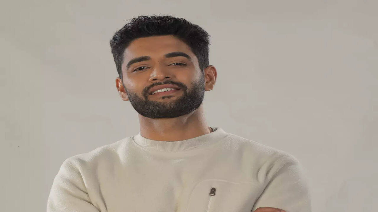 Siddharth Sen bags the male lead in 'Phaguner Mohona' - Times of India