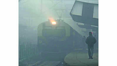 42 trains running late as fog lowers visibility